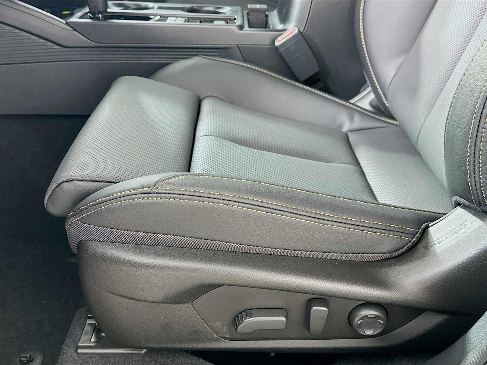 New 2026 CRYSTAL BLACK SILICA Subaru Wilderness image 18