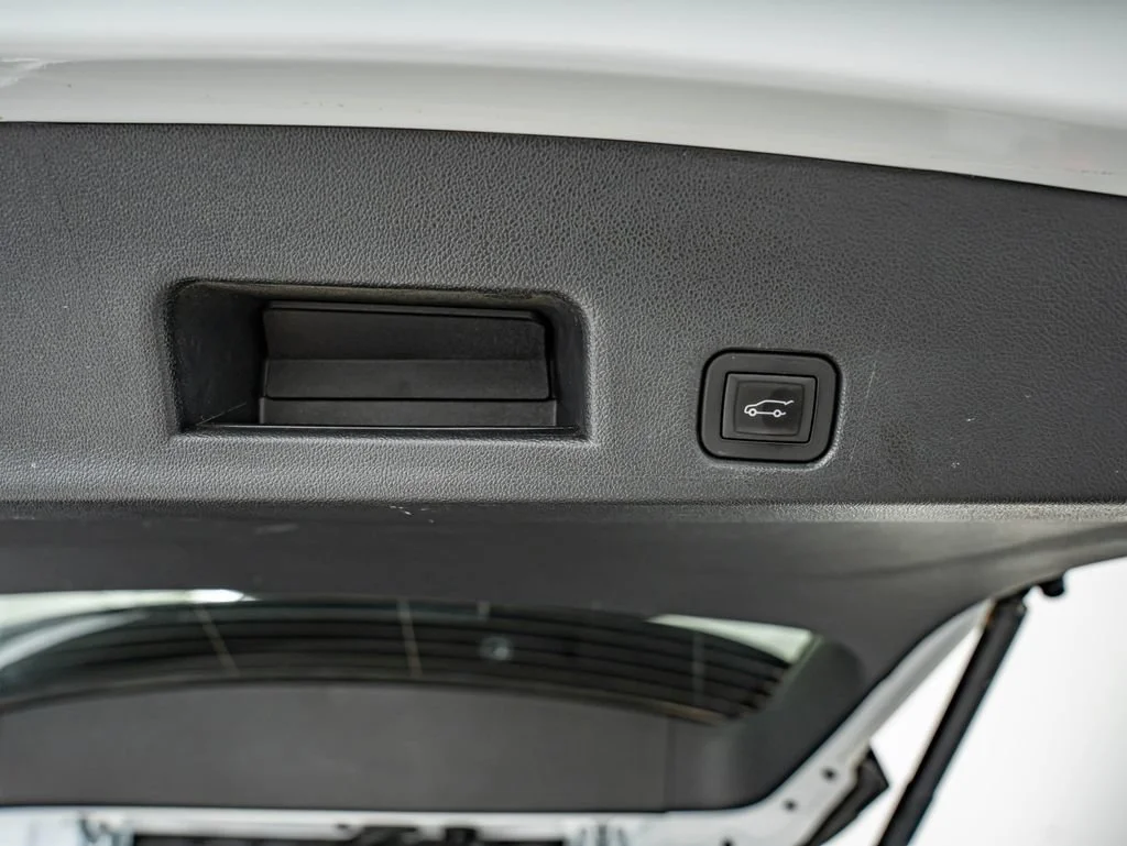 Used 2024 Summit White Chevrolet LS image 39