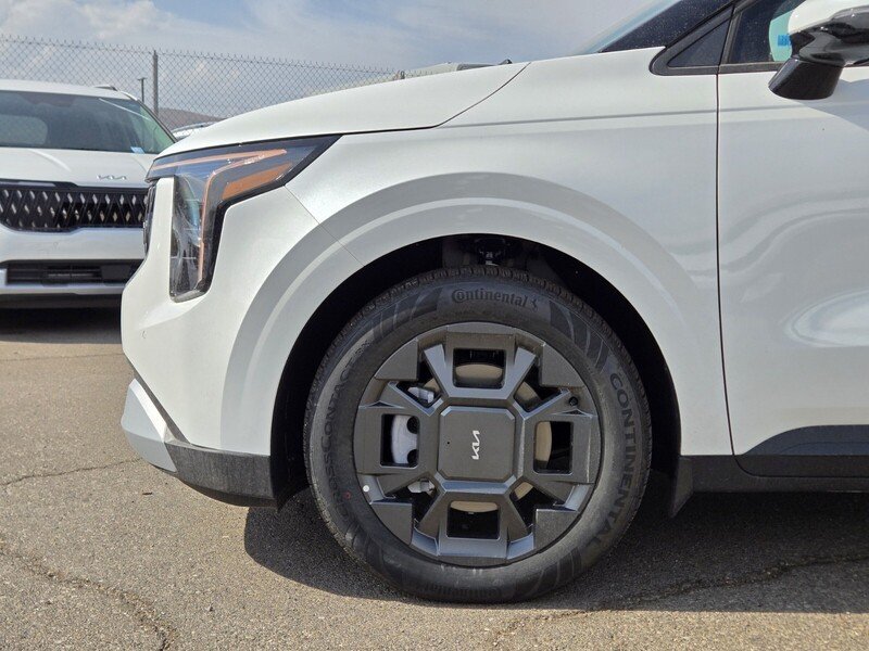 New 2026 Snow White Pearl Kia EX image 5