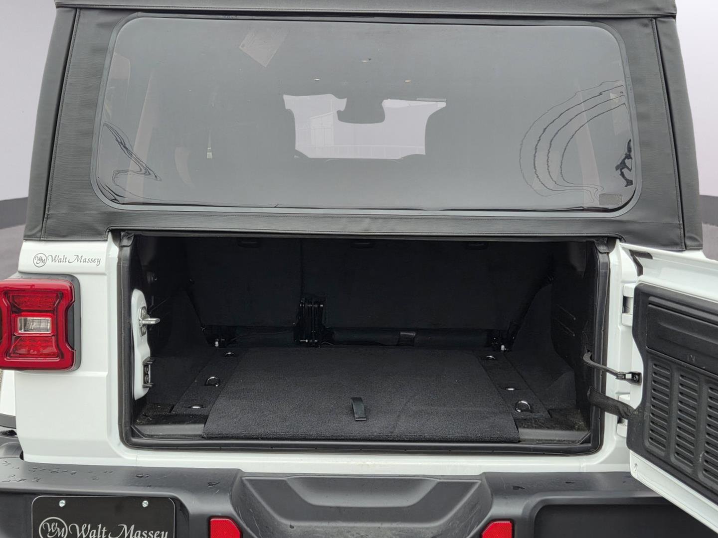 Used 2026 Bright White Clearcoat Jeep Sahara image 26