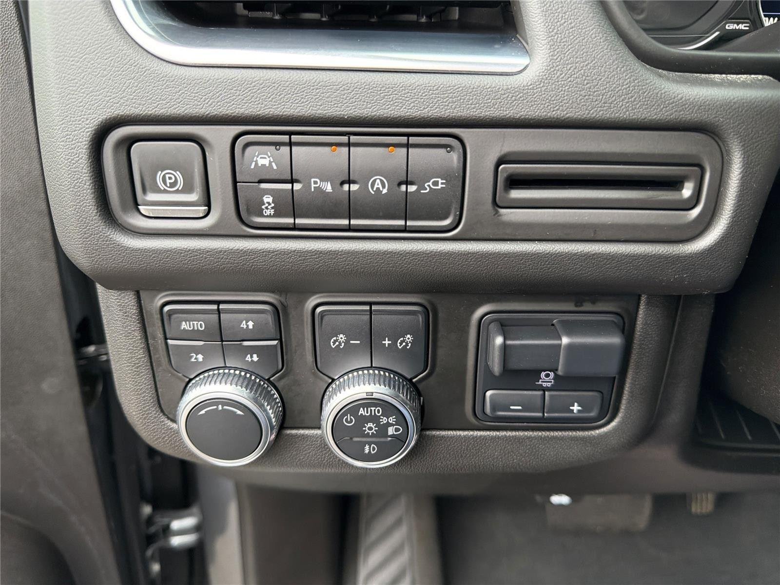 Used 2021 Satin Steel Metallic GMC SLT image 18