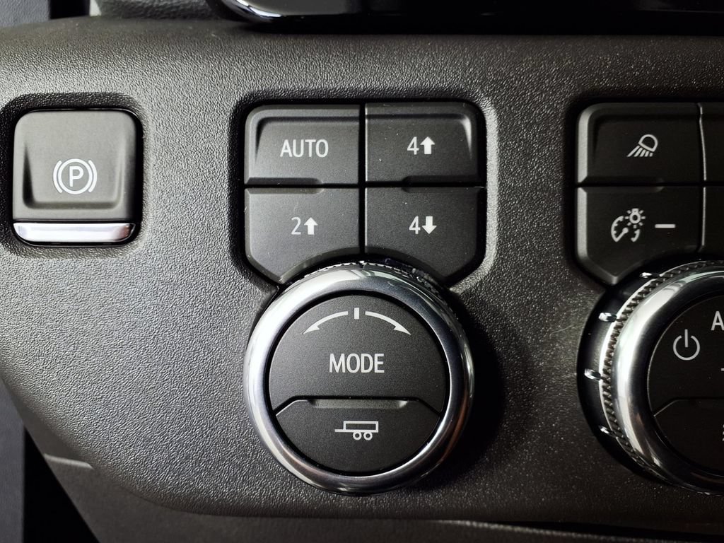 2026 GMC Sierra 1500 SLT - Photo 14