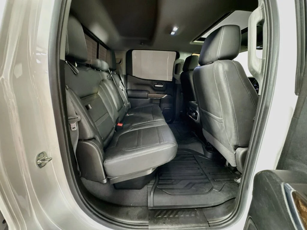 Used 2021 White GMC Denali image 35