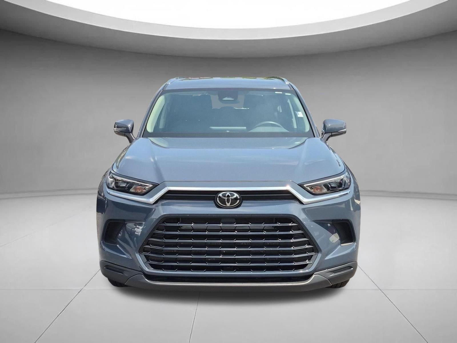 Used 2026 Storm Cloud Toyota Hybrid XLE image 8