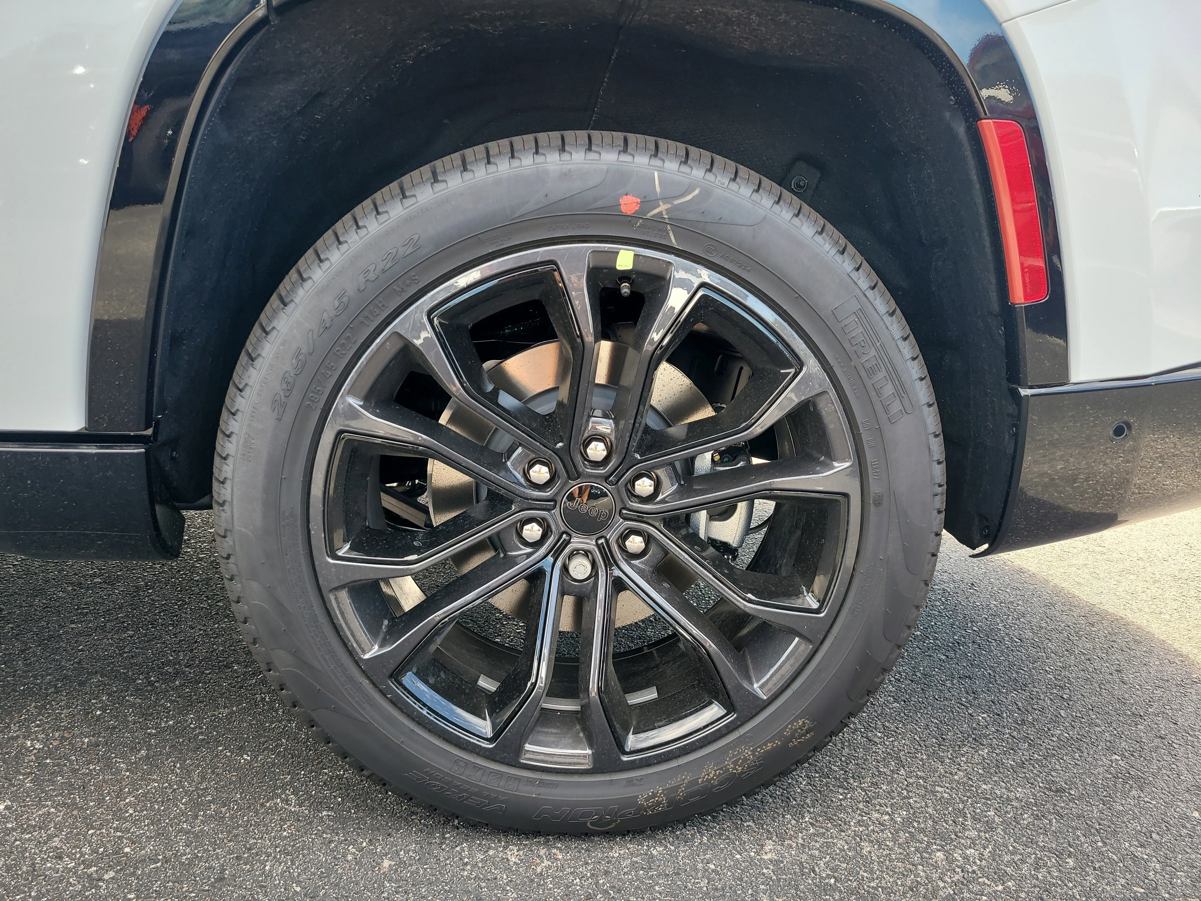 New 2026 Bright White Clearcoat Jeep Summit Obsidian image 9