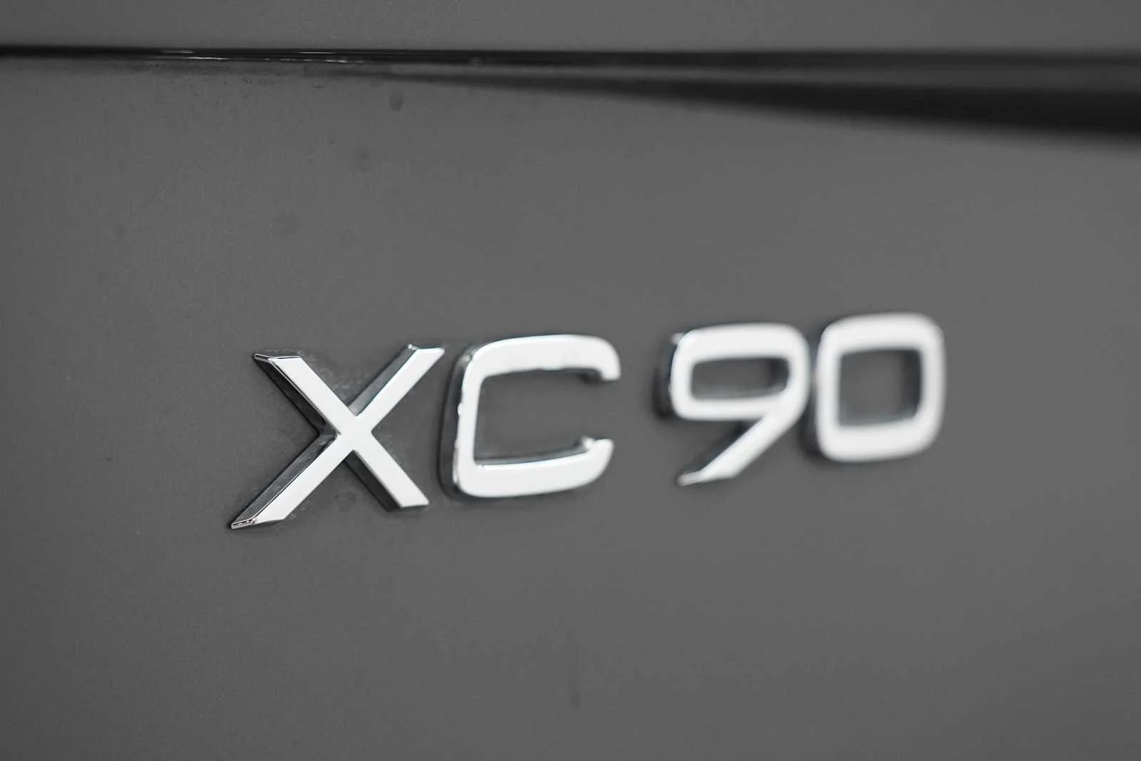 Used 2023 PLATINUM GREY Volvo Ultimate image 9