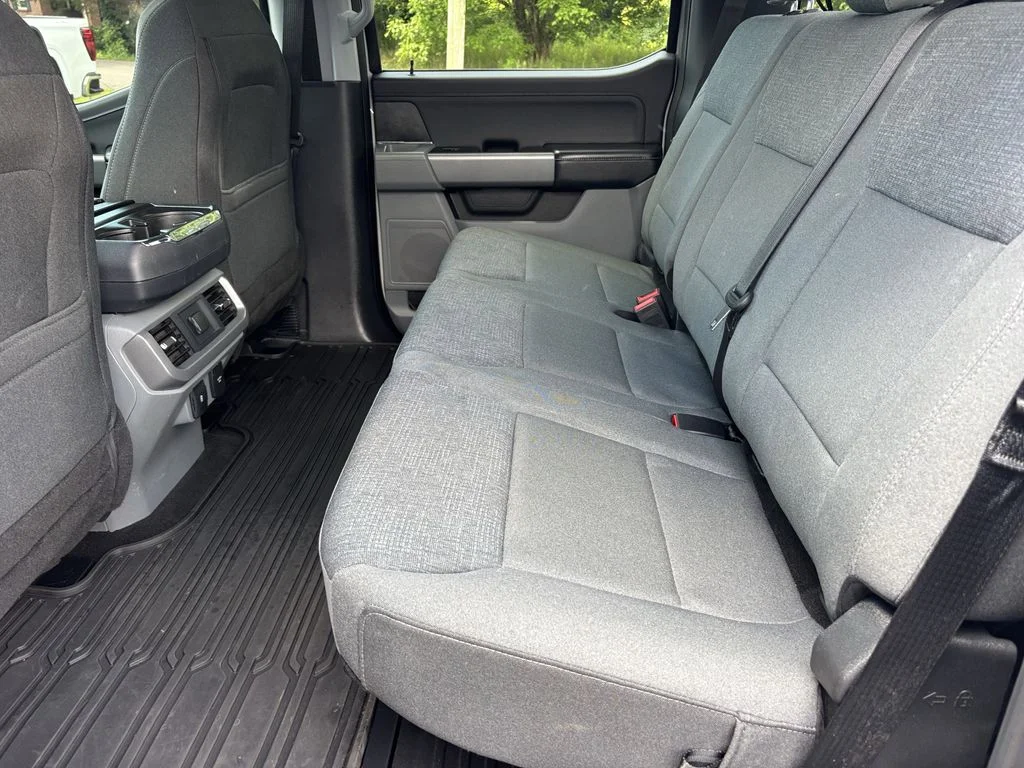 Used 2024 White Ford XLT image 19