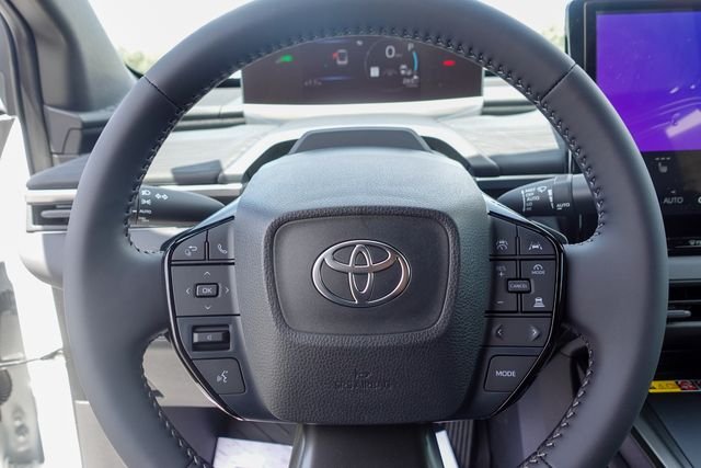 New 2026 Wind Chill Pearl <sup>1</sup> Toyota  SE image 12