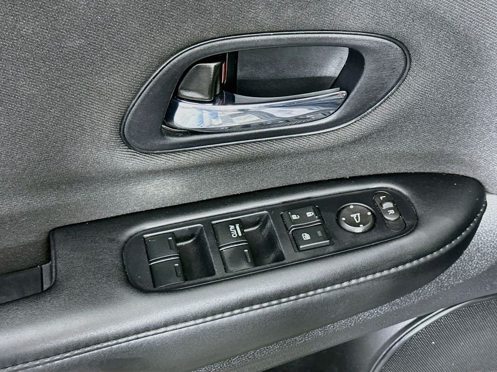Certified Used 2022 Modern Steel Metallic Honda LX image 18