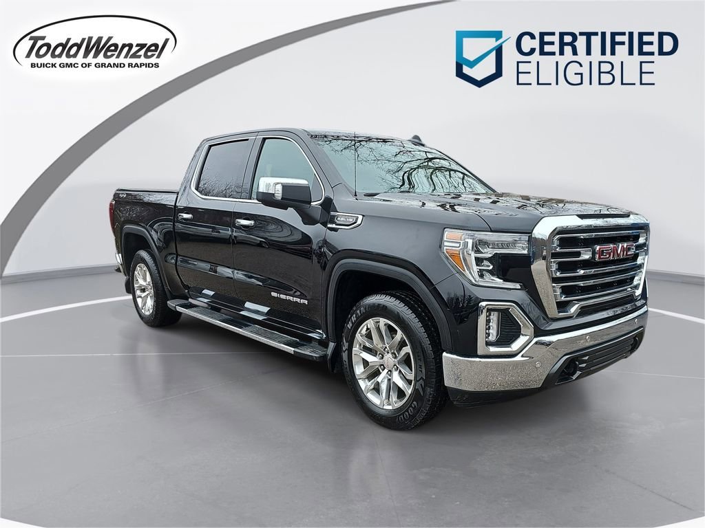 2022 GMC Sierra 4WD Crew Cab Short Box SLT's photo
