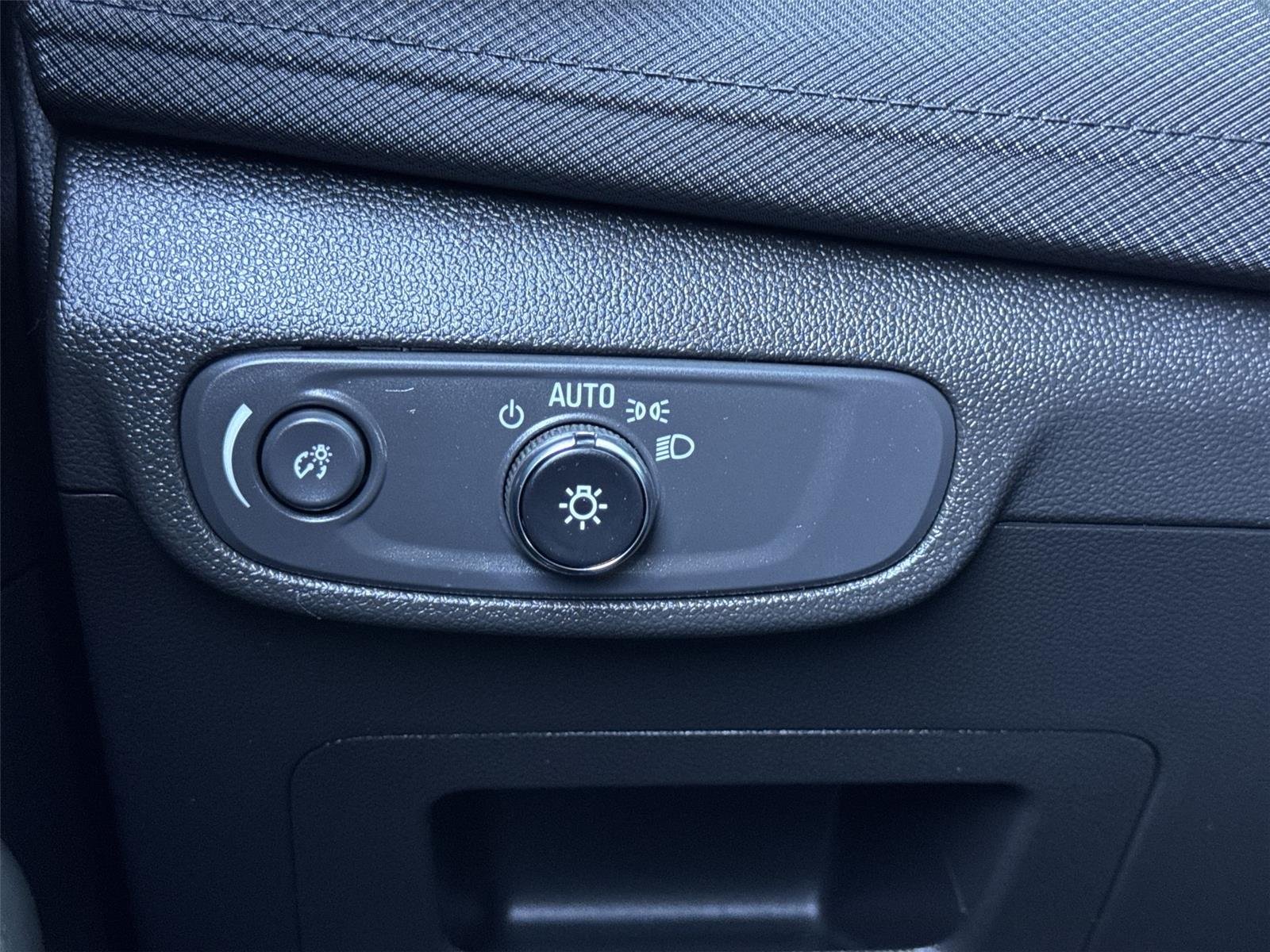 2025 Chevrolet Trailblazer LT - Photo 21