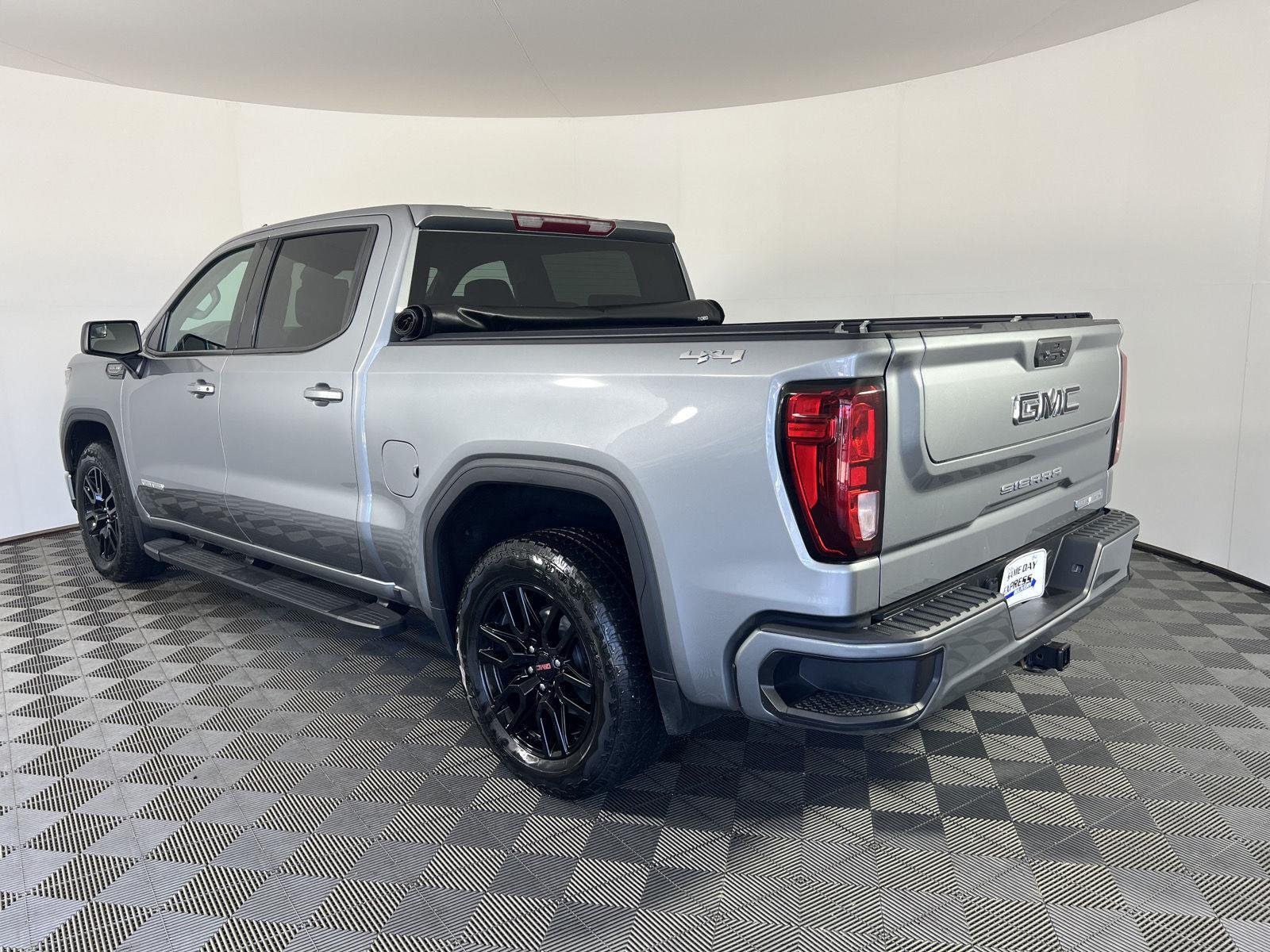Used 2023 Sterling Metallic GMC Elevation image 26