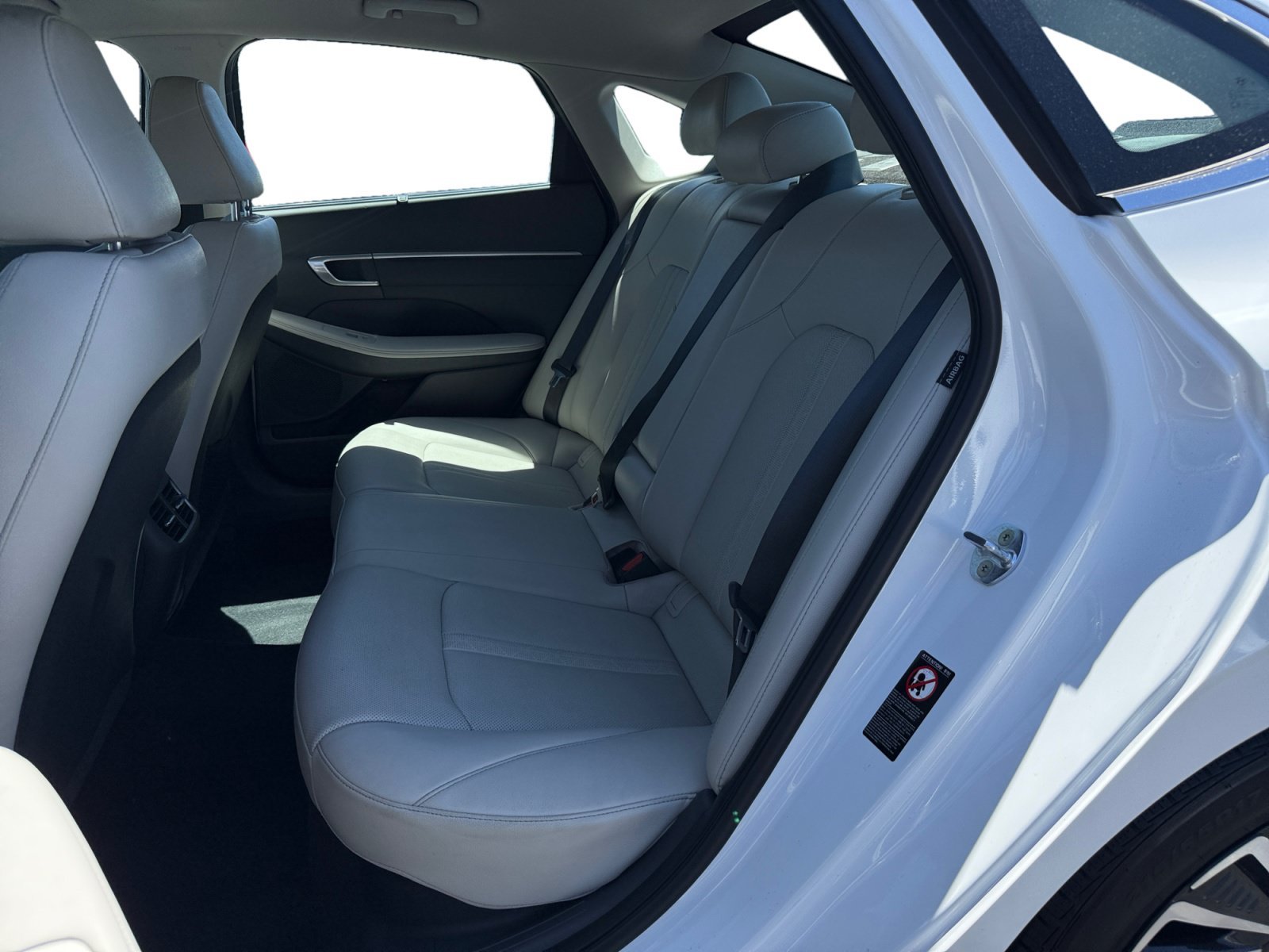 Used 2022 White Hyundai Limited image 16