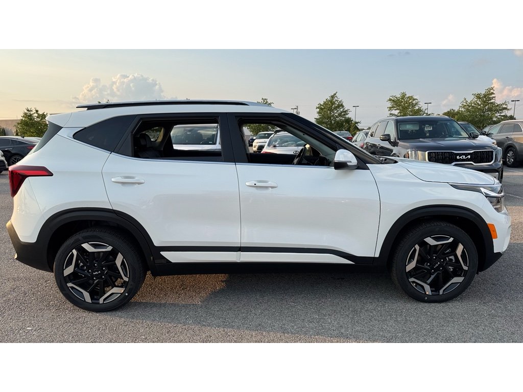 2026 Kia Seltos SX photo 3