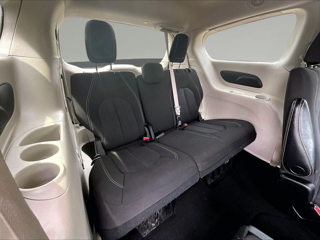 Used 2023 Red Chrysler LX image 29