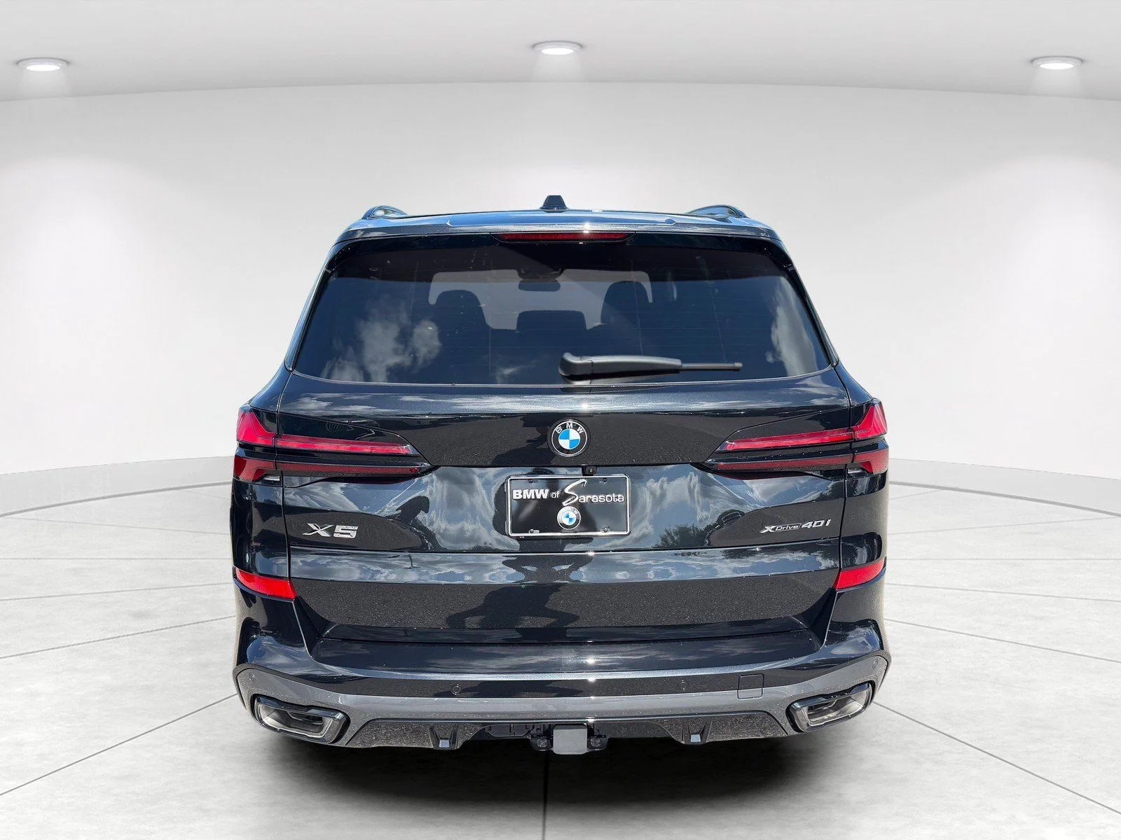 New 2026 Black Sapphire Metallic BMW xDrive40i image 5