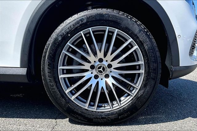 Used 2026 White Mercedes-Benz GLC 300 image 9