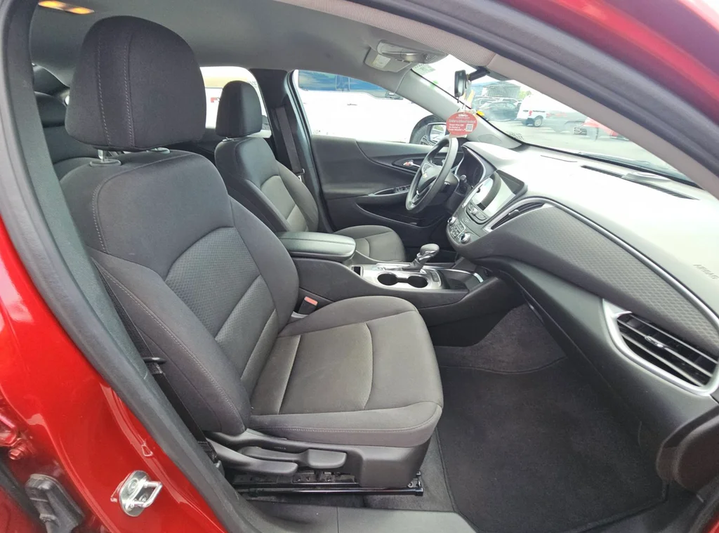 Used 2024 Red Chevrolet LT image 9