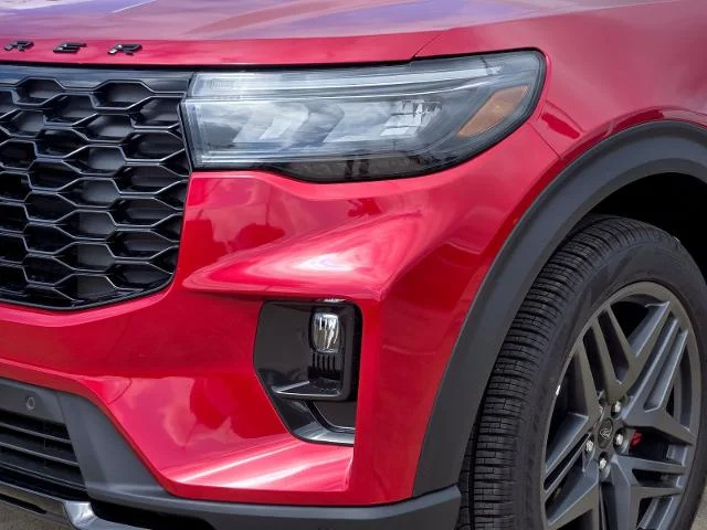 New 2026 Rapid Red Metallic Tinted Clearcoat Ford ST-Line image 26