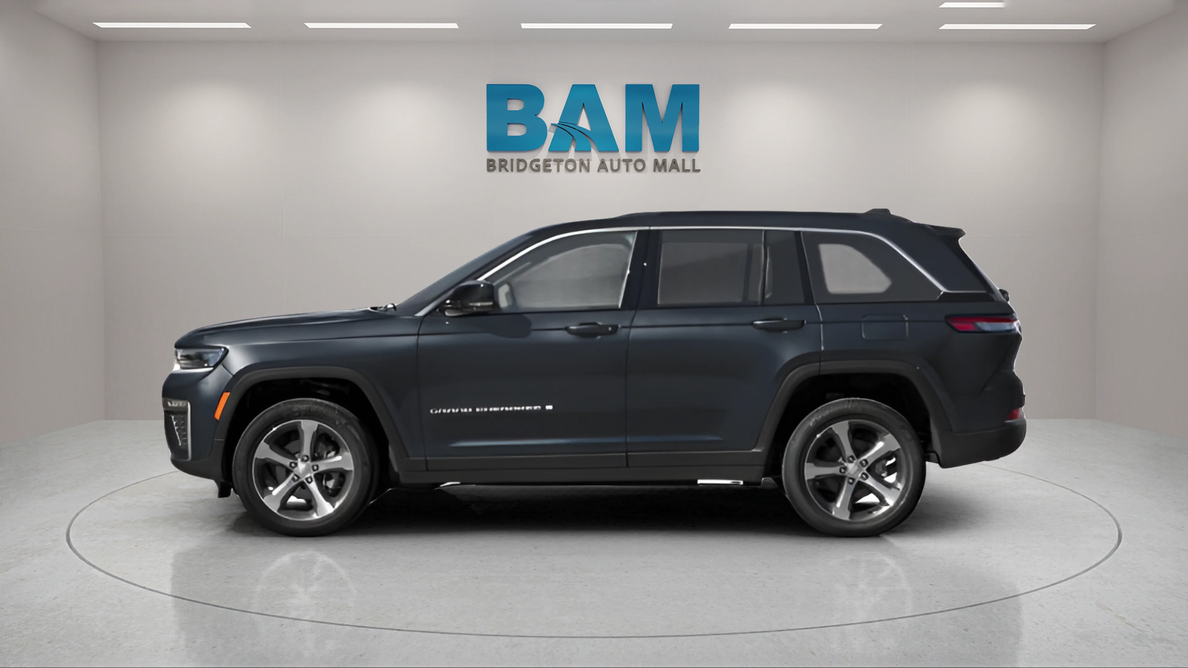 New 2027 High Gloss Black Jeep Limited image 4