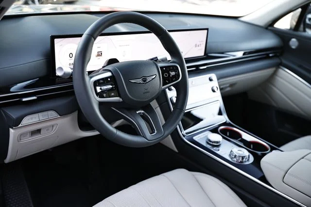 Used 2025 Savile Silver Genesis 2.5T image 18