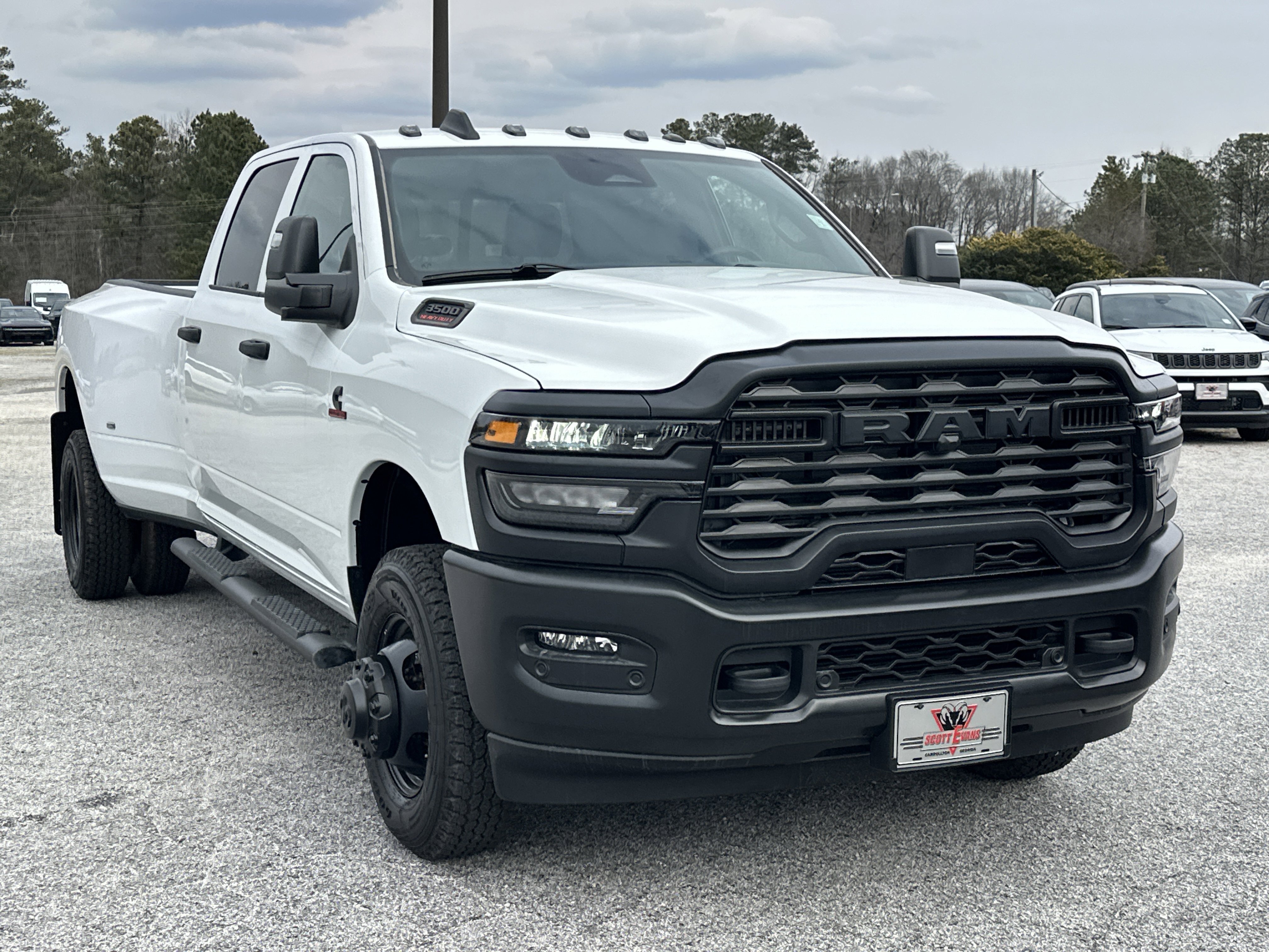 New 2026 Bright White Clear-Coat Exterior Paint RAM Tradesman image 2