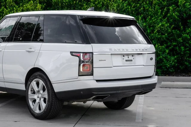 Used 2019 White Land Rover 5.0L V8 Supercharged image 15