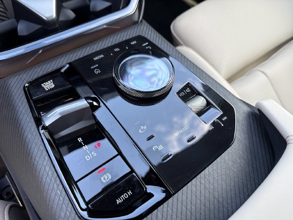 New 2026 Blue Metallic BMW 30 xDrive image 16