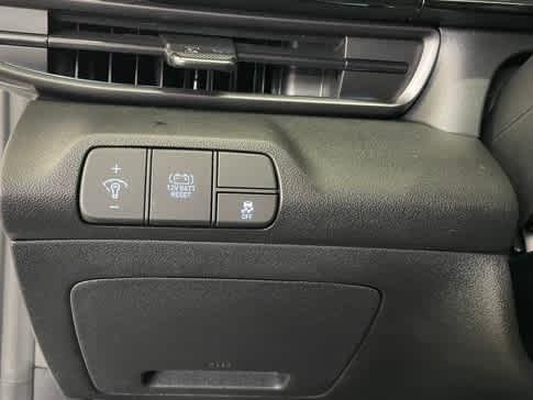 Used 2025 Serenity White Hyundai SEL Sport image 4