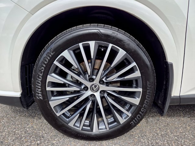 Certified Used 2023 White Lexus 350 Premium Plus image 21