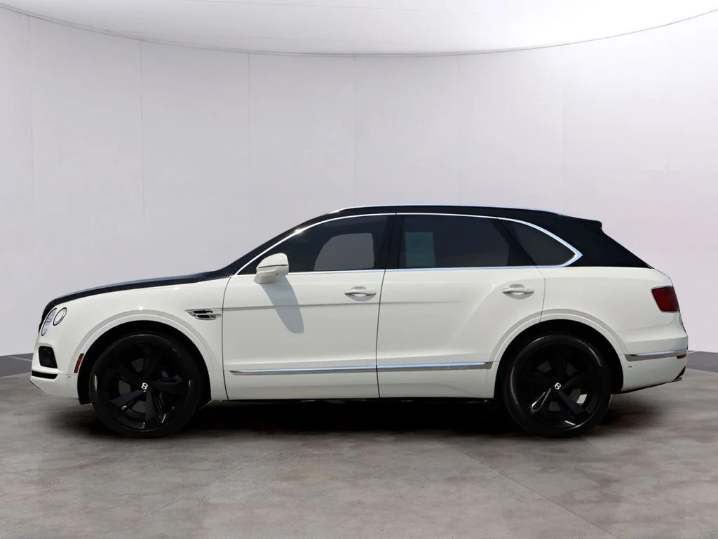 Used 2018 Glacier White Bentley W12 image 4