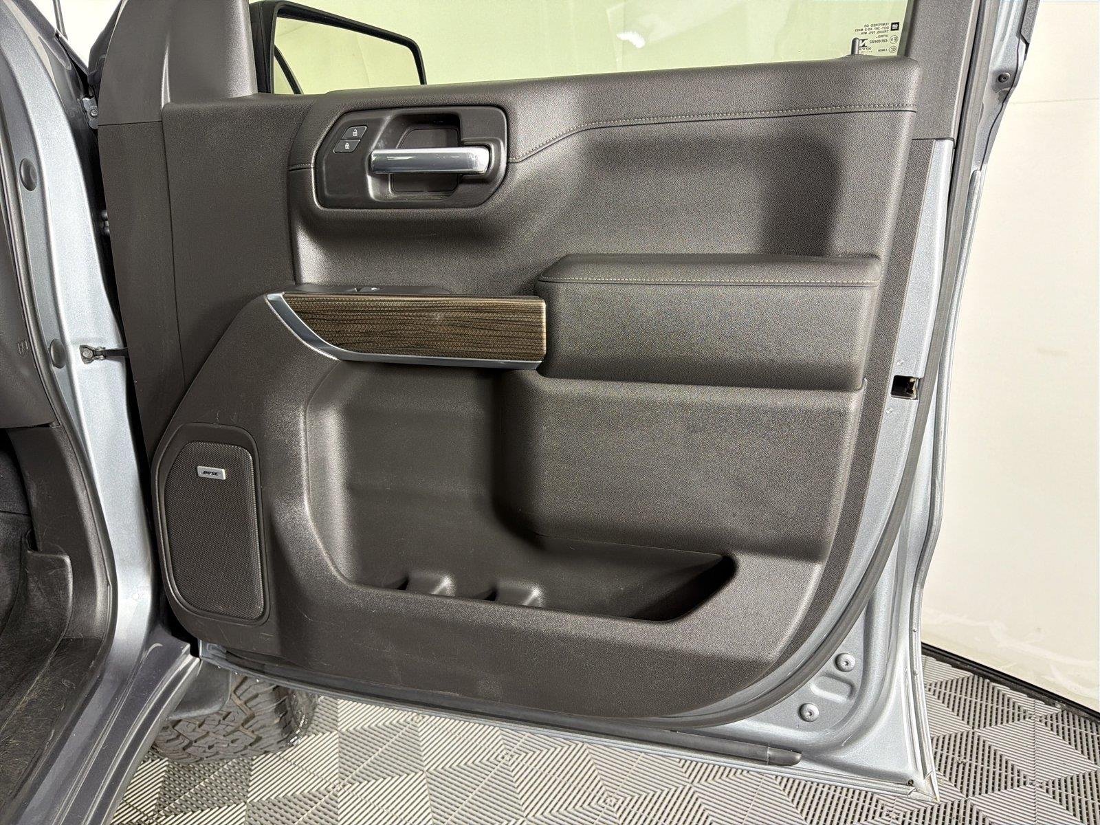 2019 Chevrolet Silverado 1500 RST - Photo 12
