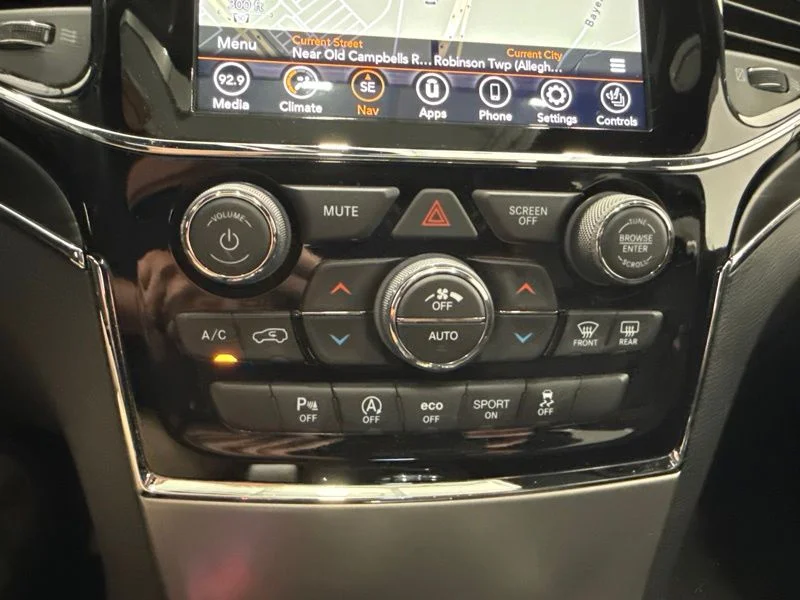Used 2020 Red Jeep Limited image 34