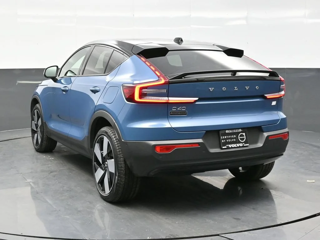 Certified Used 2022 Blue Volvo Ultimate image 5