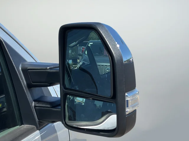 Used 2017 Silver Ford Lariat image 9