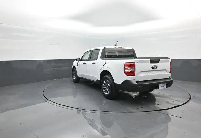 New 2026 Oxford White Ford XLT image 5