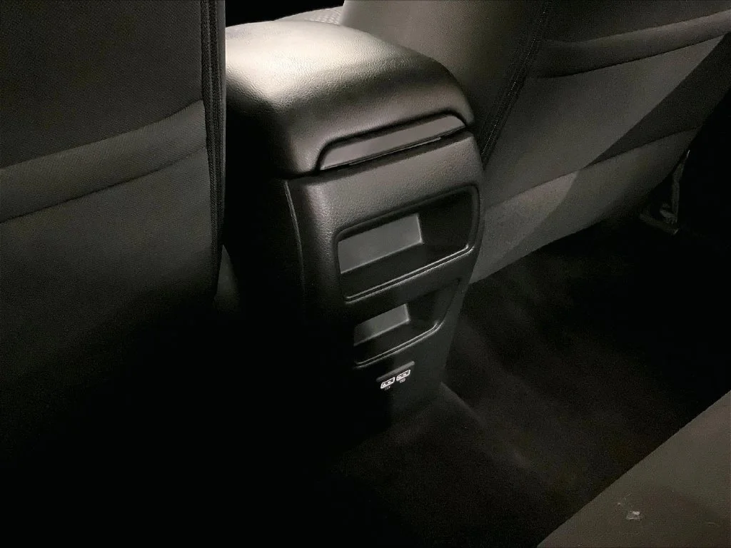 Used 2017 Silver Nissan SR image 37