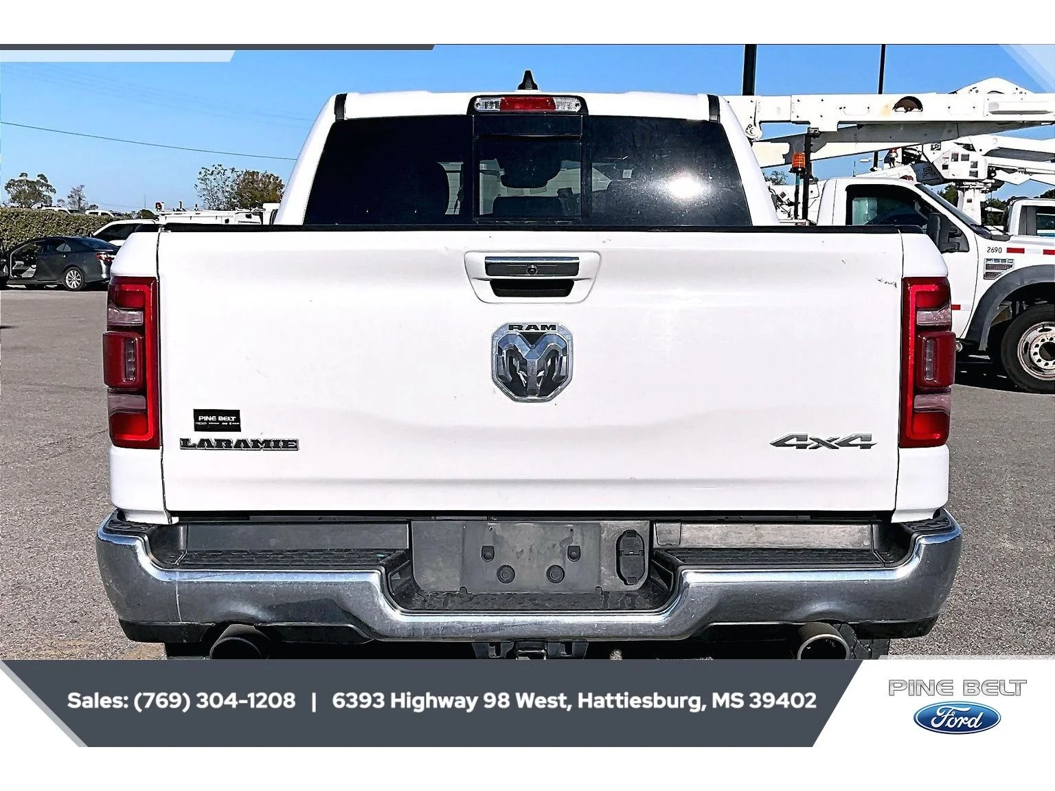 Used 2022 Bright White Clearcoat Ram Laramie image 4