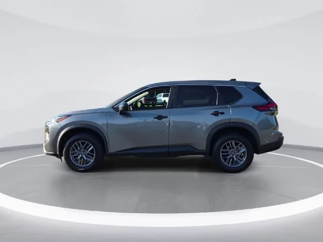Used 2024 Gray Nissan S image 5