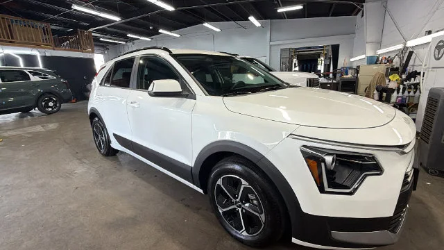 Certified Used 2025 White Kia EX image 7