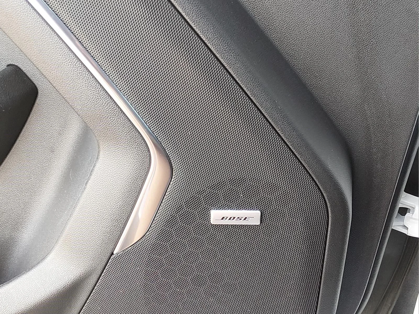 Used 2021 Summit White Chevrolet RST image 24