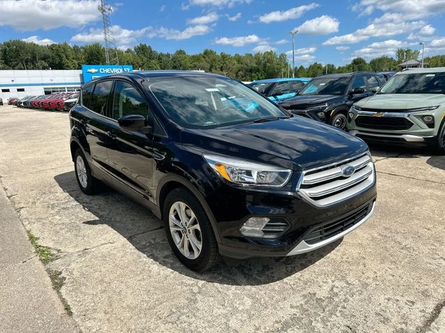 Used 2019 Black Ford SE image 11