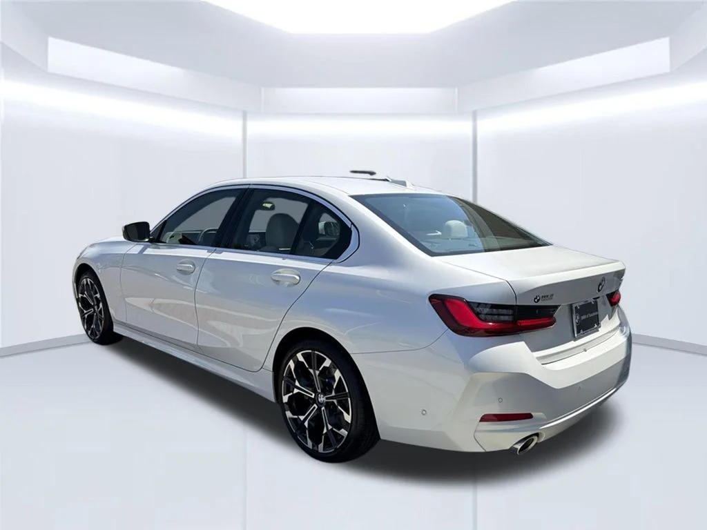 Used 2025 White BMW 330i image 5