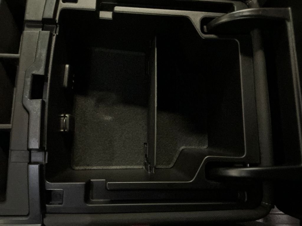 Used 2016 Gray Chevrolet LT image 27