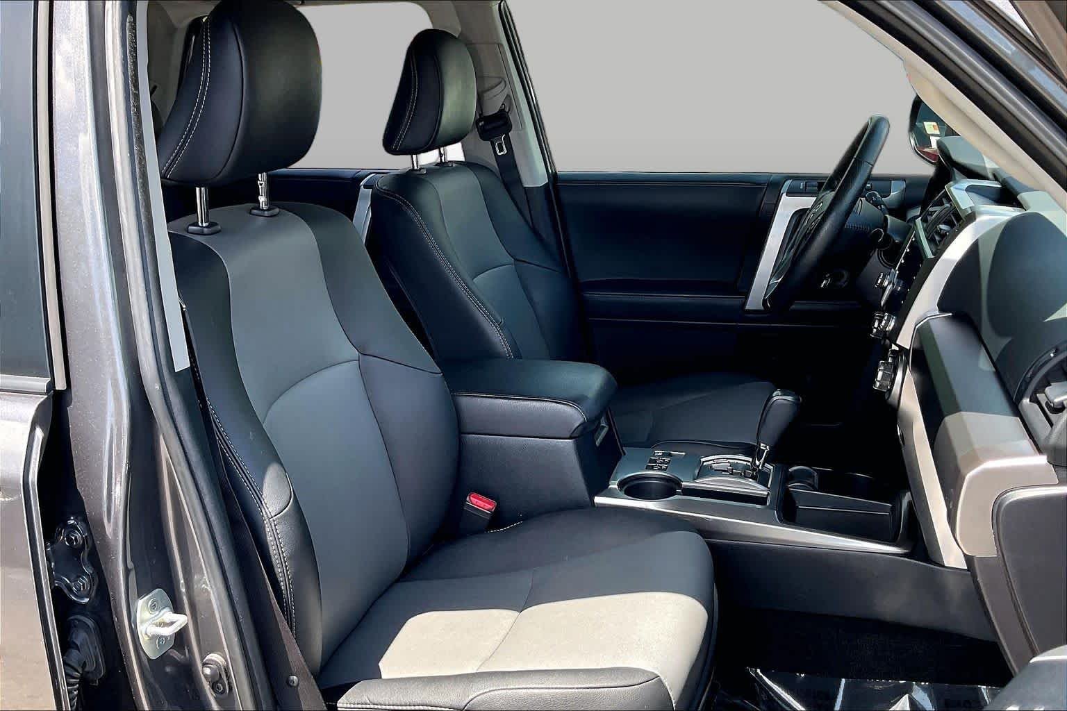 Used 2023 Magnetic Gray Metallic Toyota SR5 Premium image 8