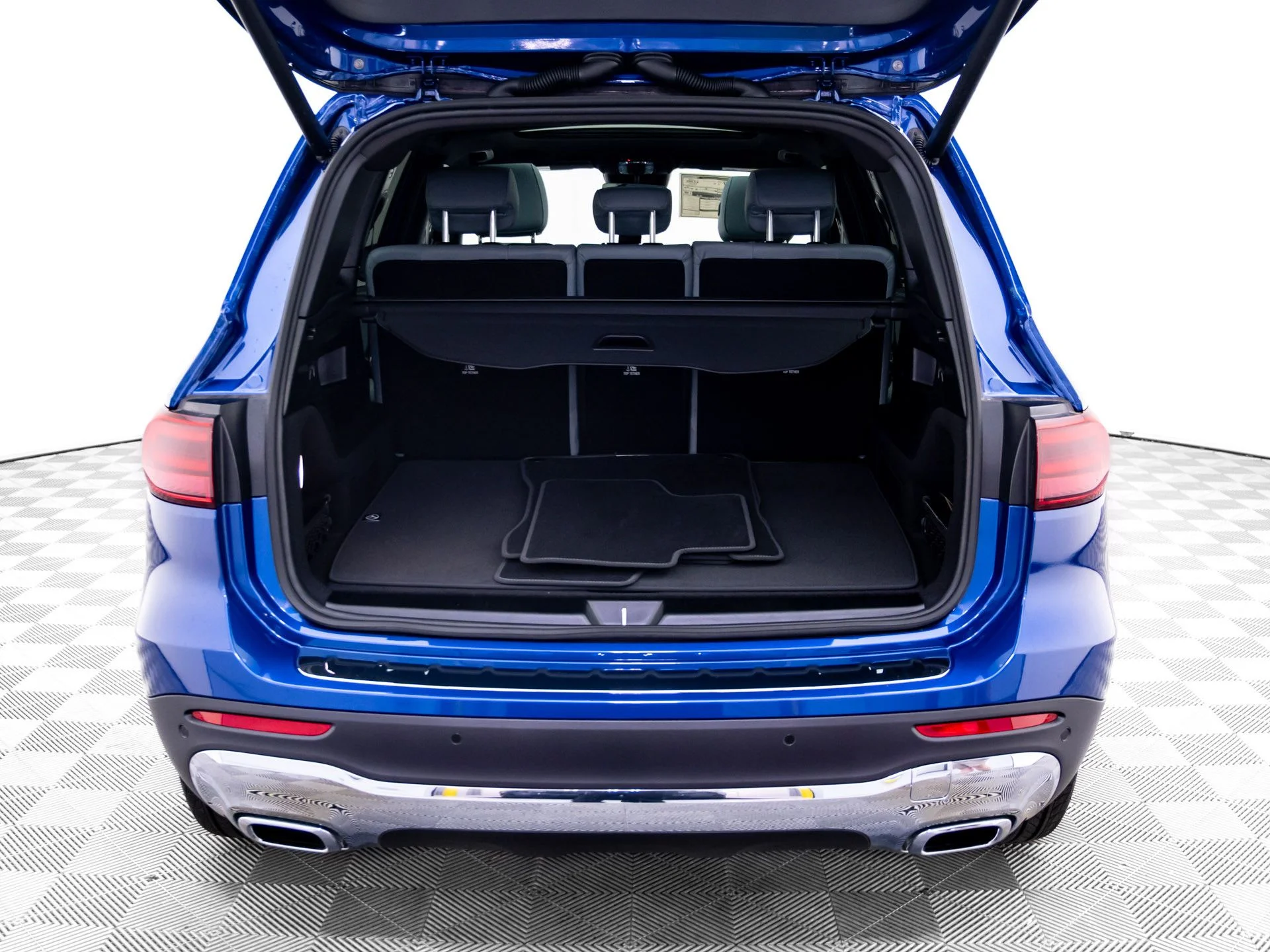 New 2026 Blue Mercedes-Benz GLB 250 image 36