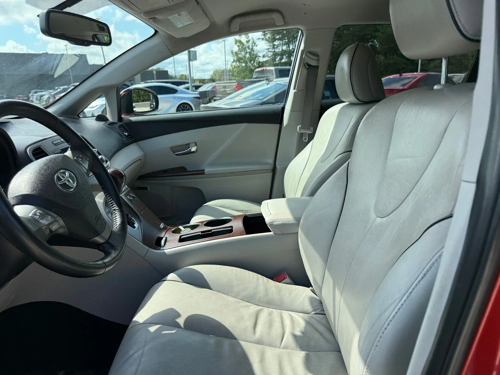Used 2009 Red Toyota Base image 8