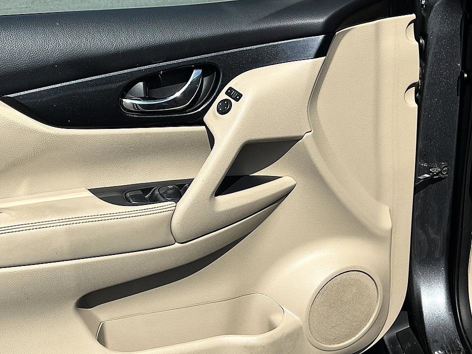 Used 2017 Gun Metallic Nissan SV image 20