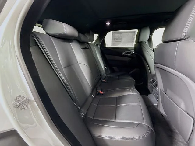 New 2026 Fuji White Land Rover S image 29