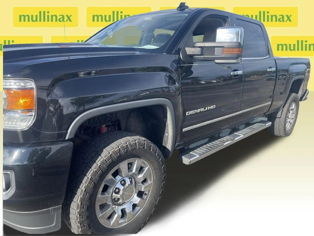 Used 2018 Black GMC Denali image 5
